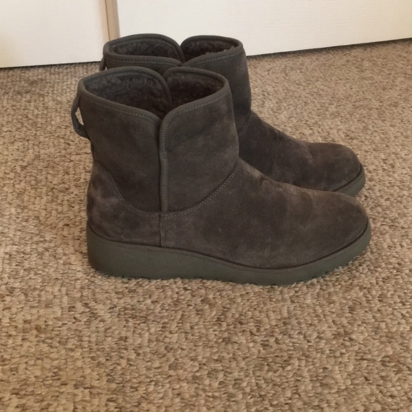 grey wedge ugg boots